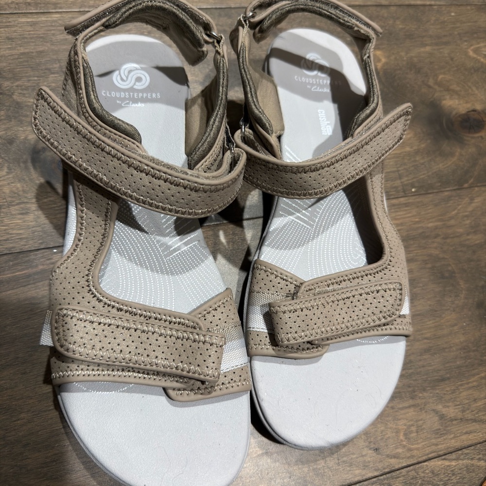 Clarks Mira Bay Cloudsteppers Tan Sandals
